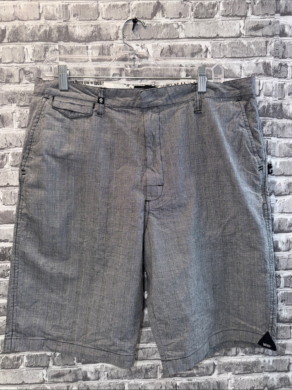 Vans Men's Gray Plaid Flat Front‎ Shorts